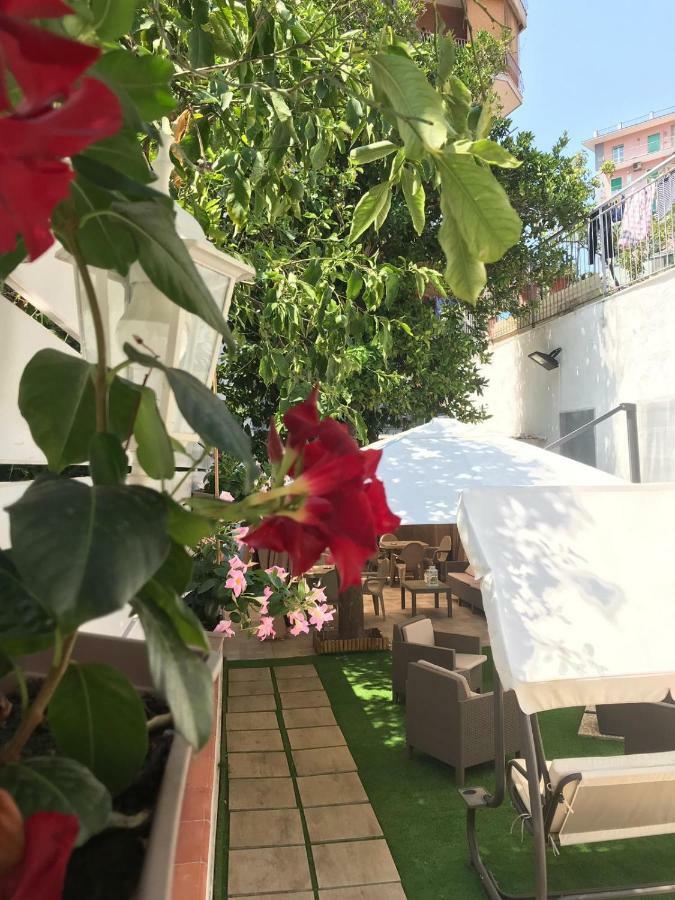 Bed and Breakfast Virgilio’s Garden Castellammare di Stabia Exterior foto